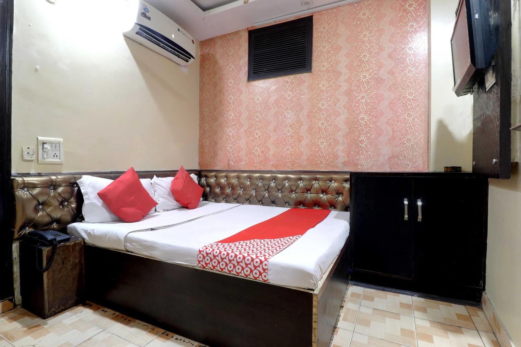 Oyo Flagship 81569 The Red Rose Inn Nowe Delhi Zewnętrze zdjęcie